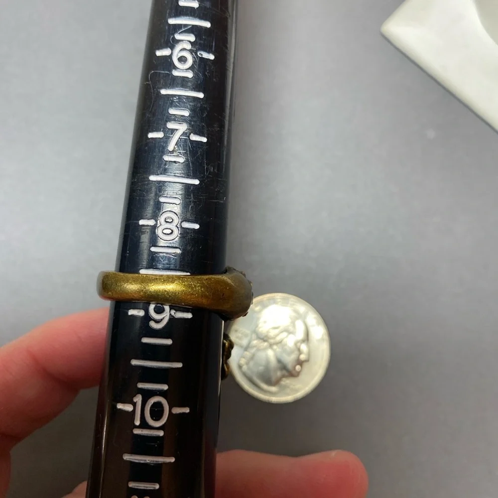 Alligator ring